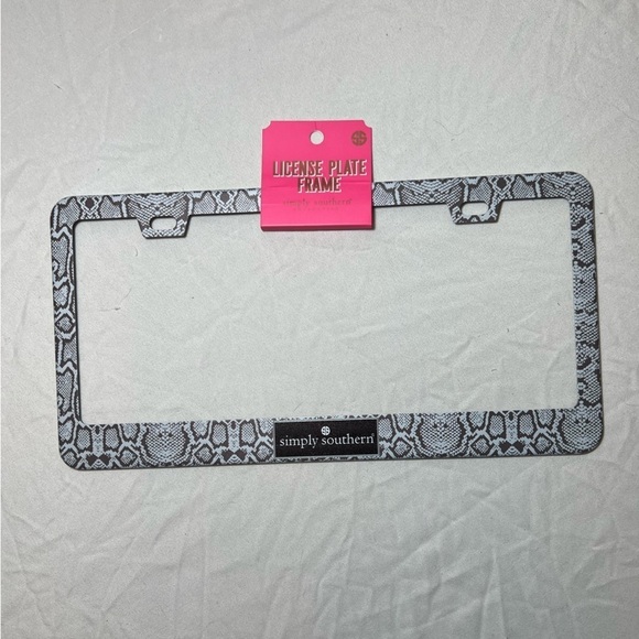Simply Southern Car Bundle - License Plate Frame & Steering Wheel Cover - NWT - Picture 2 of 6